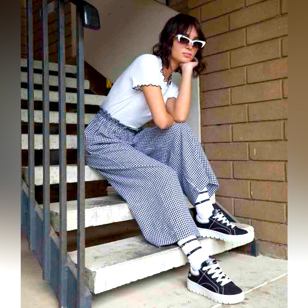 Sketchers Us 7.5 With Memory Foam - image 1